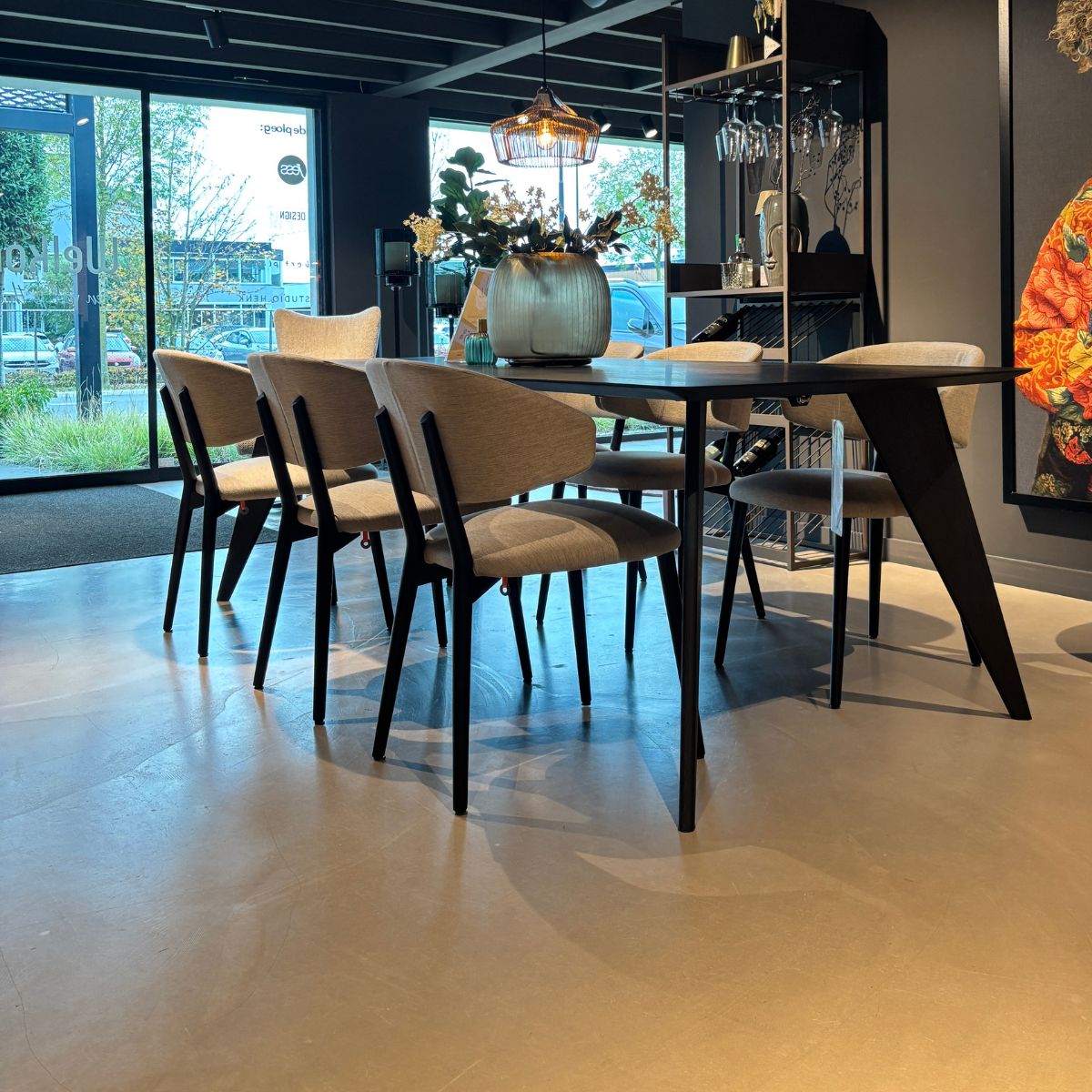 Eettafel Moonshadow met eetkamerstoelen Toro